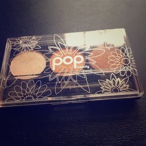 eye shadow pallet